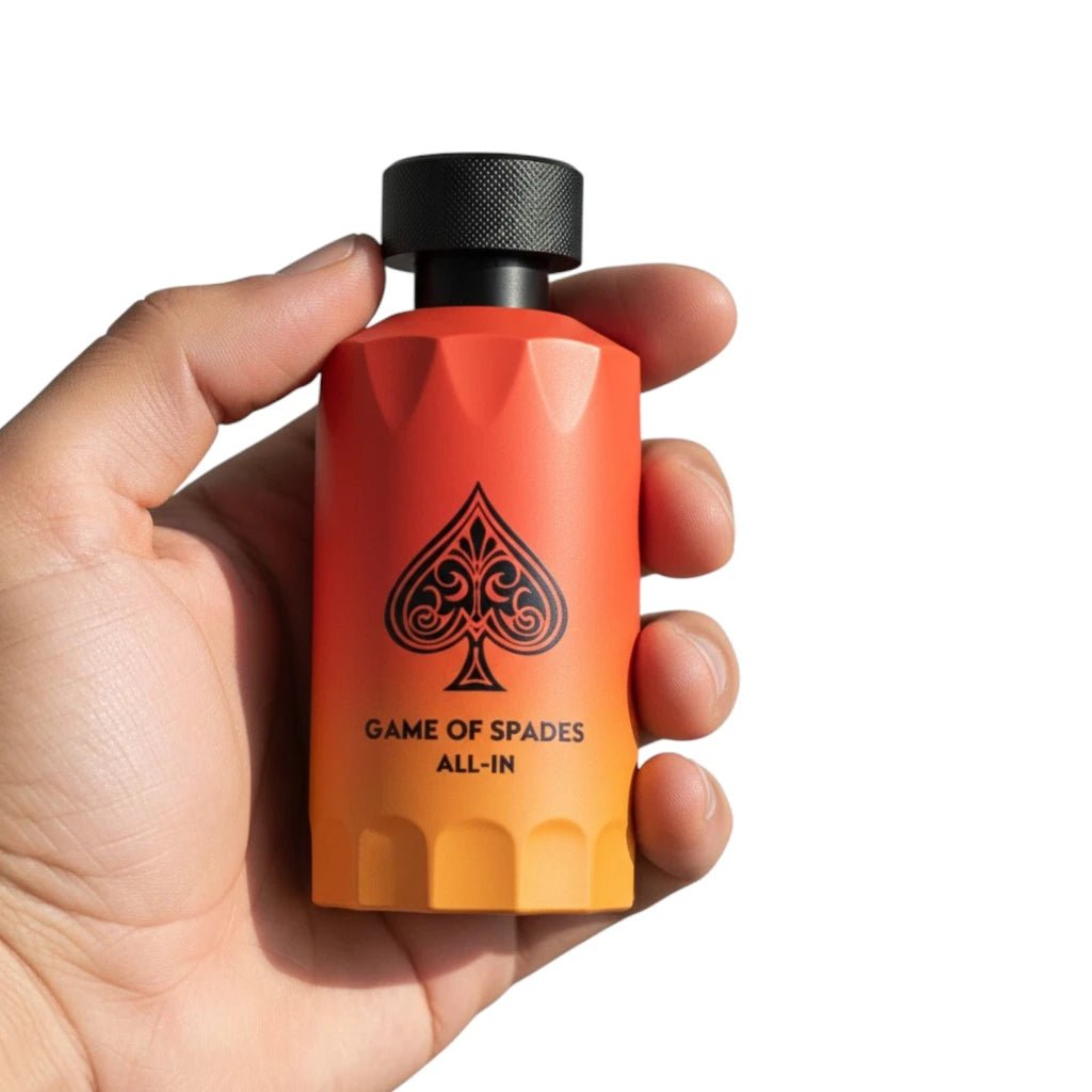 Jo Milano Game of Spades All-In Parfum  In Hand