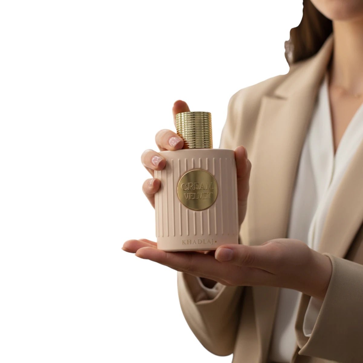 Woman holding the Khadlaj Cream Velvet 100ml extrait de parfum