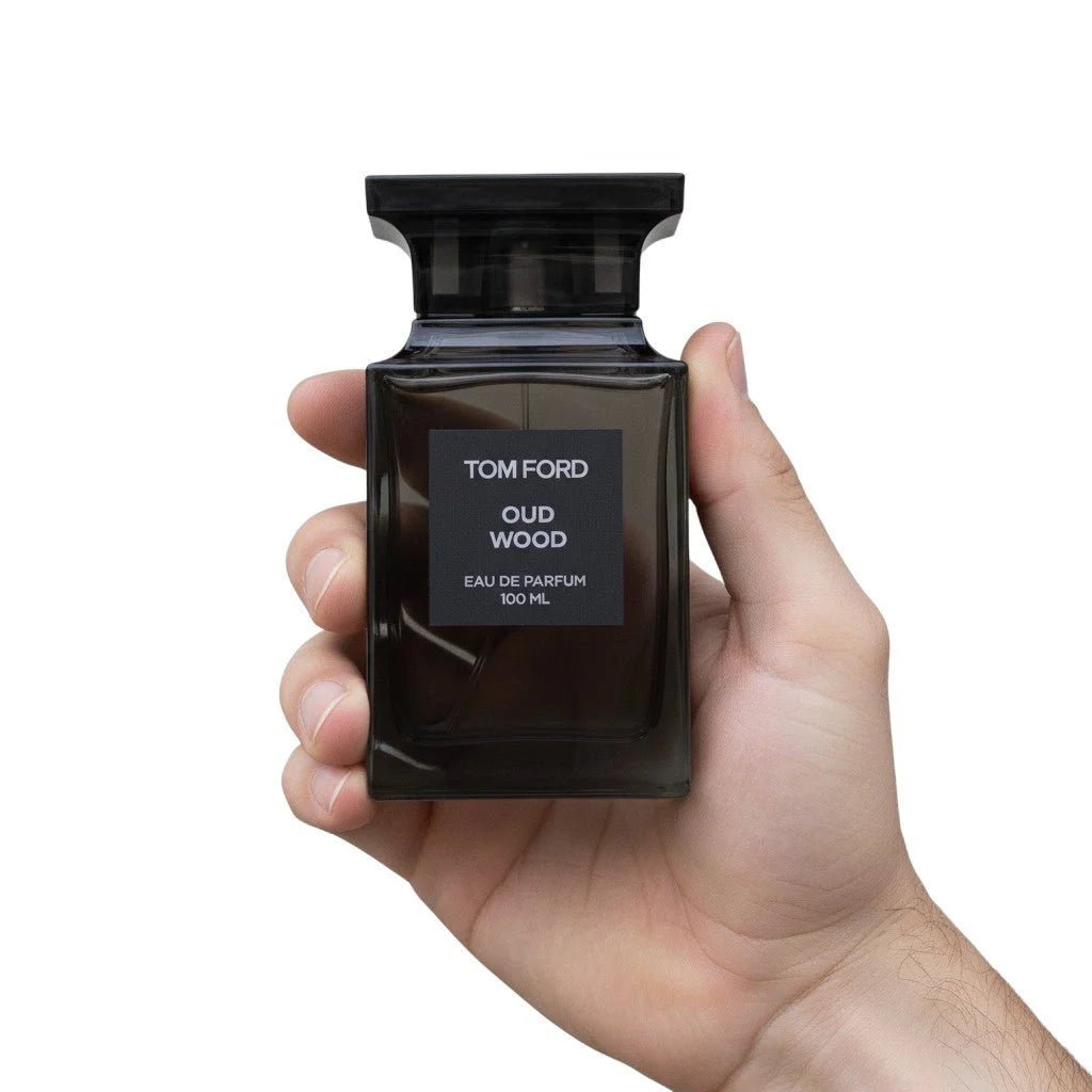 tom ford oud wood in hand